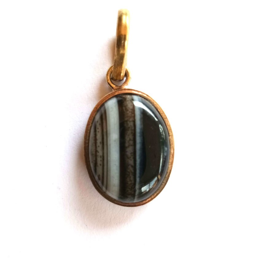 sulemani-hakik-locket